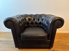 Hochwertiger Ledersessel im Chesterfield-Stil