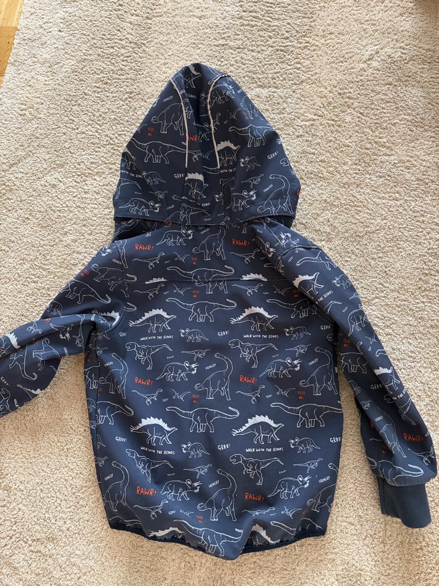 H&M Giacche & Cappotti: Softshell Jacke Grösse 122 – Usato da Tumegl/Tomils venduto da tiger358 3