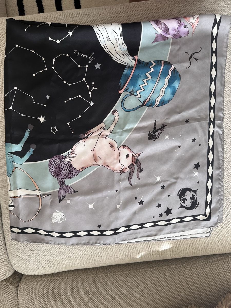 Foulard & Sciarpe: Genuine Silk square scarf – Usato da Adliswil venduto da Maro_7 3
