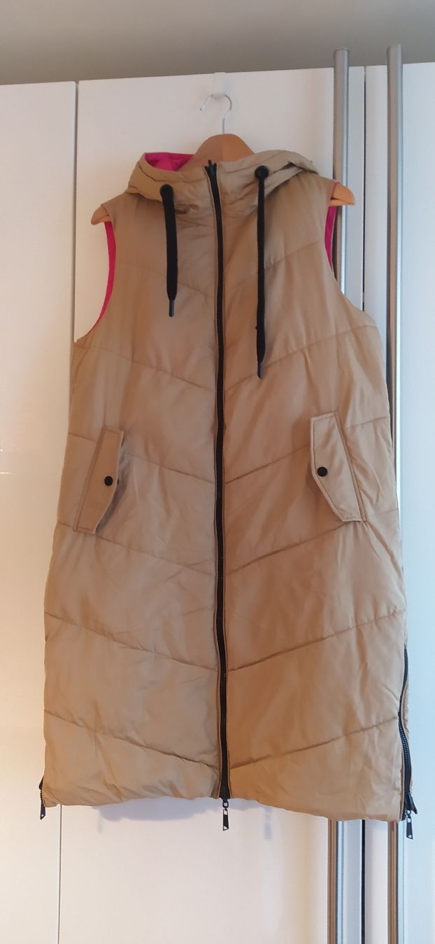 Zara Vestes: Puffer Vest Beige Hooded  – Neuf (Voir description) à Basel par beg_6v7r