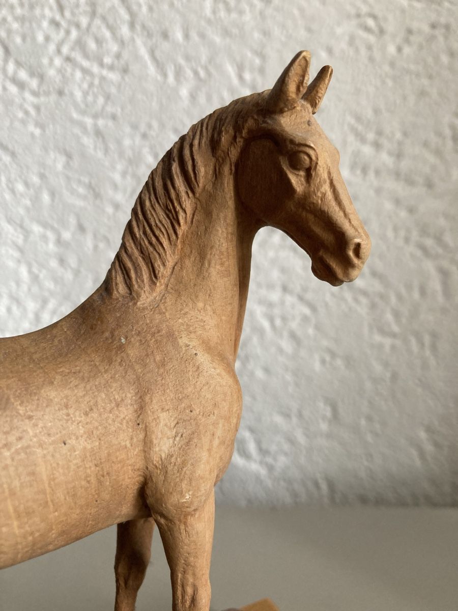 Statuette: 4 geschnitzte Figuren aus Holz – Usato da Hölstein venduto da Uhriella 7