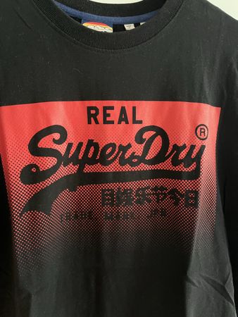 NEU Superdry T-Shirt schwarz mit Logo Print Grösse L