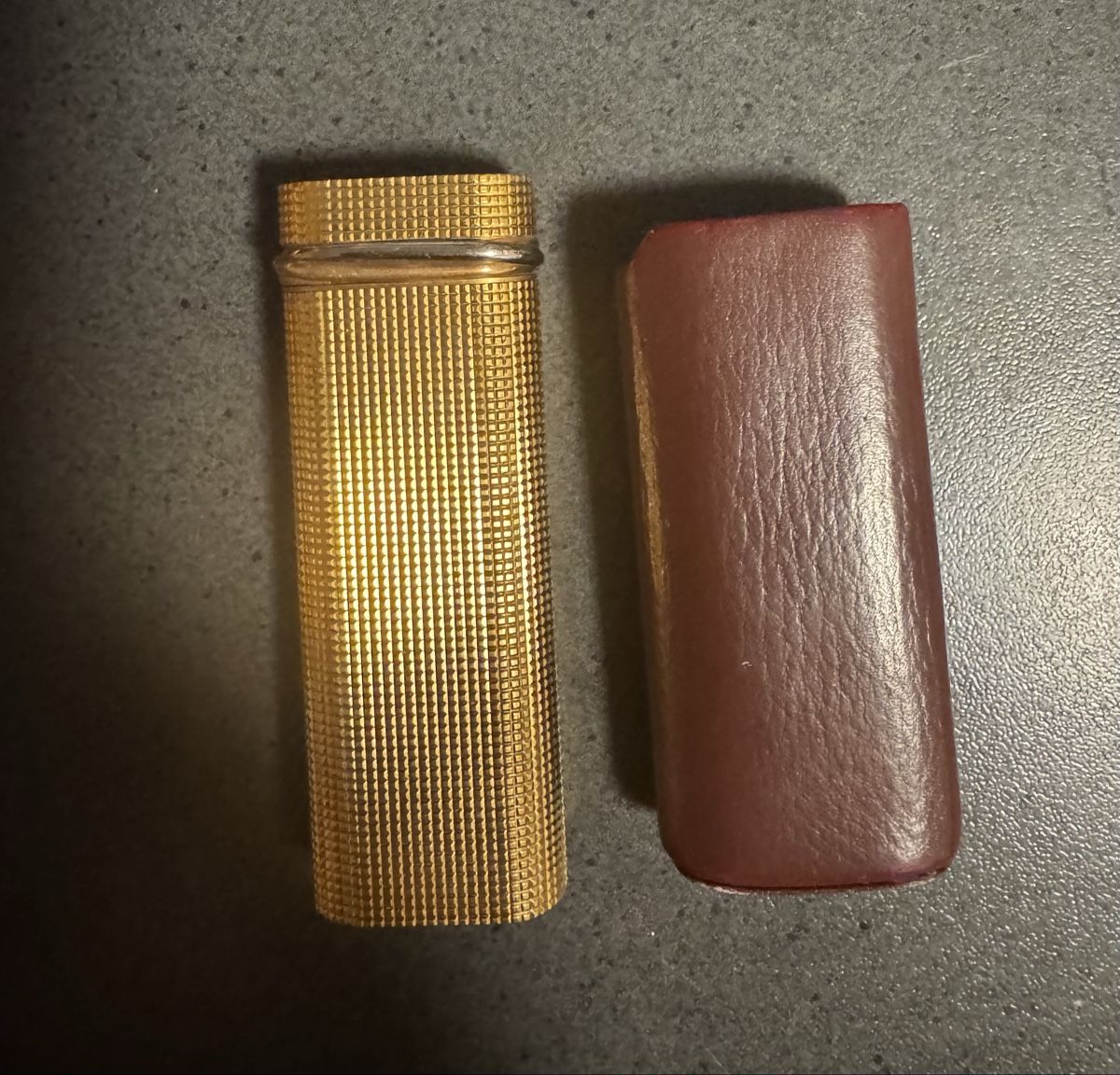 Cartier Accendini: Briquet plaqué or CARTIER – Usato da Plan-les-Ouates venduto da plo_2k5y 5