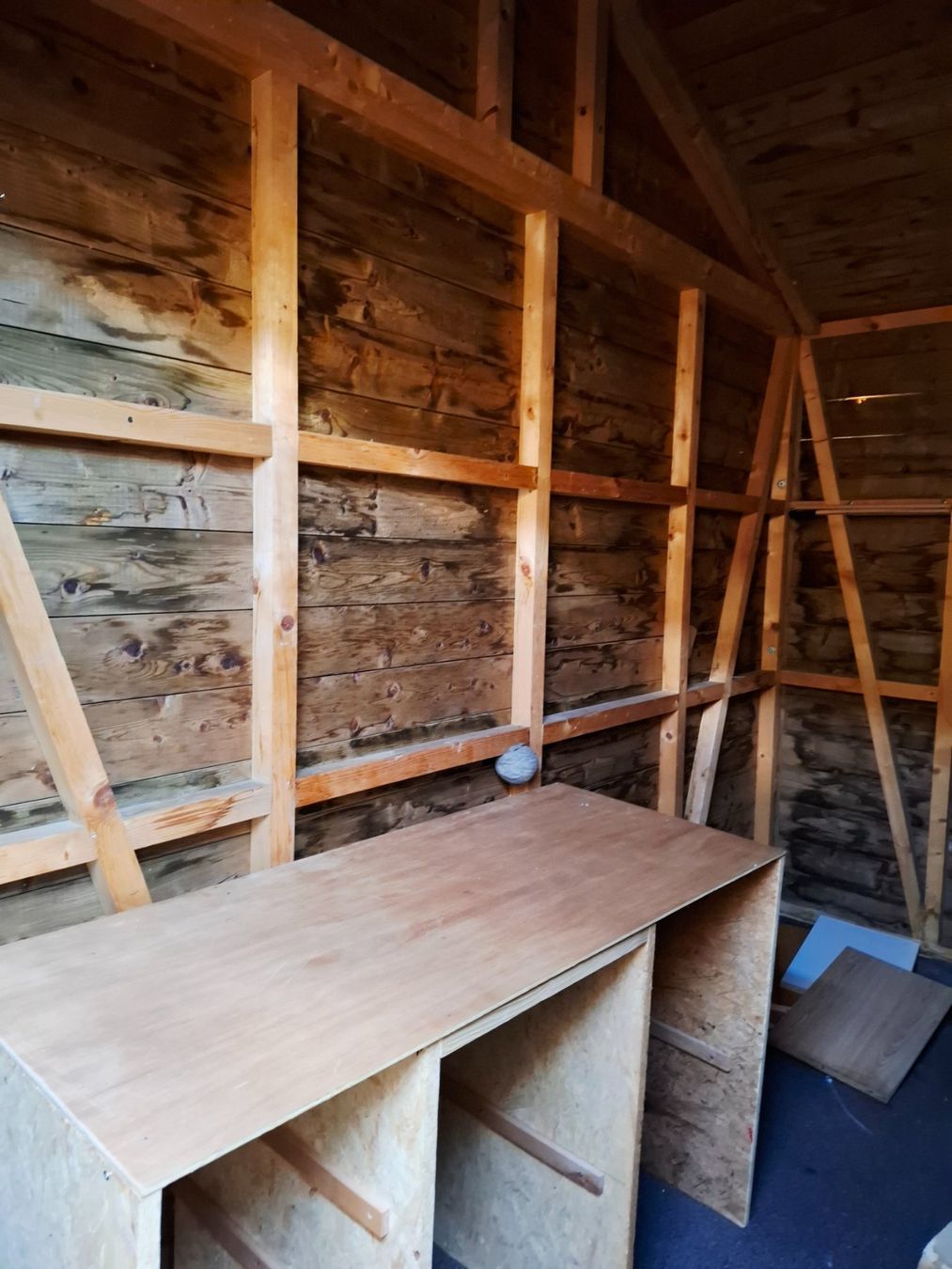 Altro per Eventi aziendali & Feste: Holz - Hüttli als "Marktstand" – Usato da Lachen SZ venduto da IRCOROJA 1