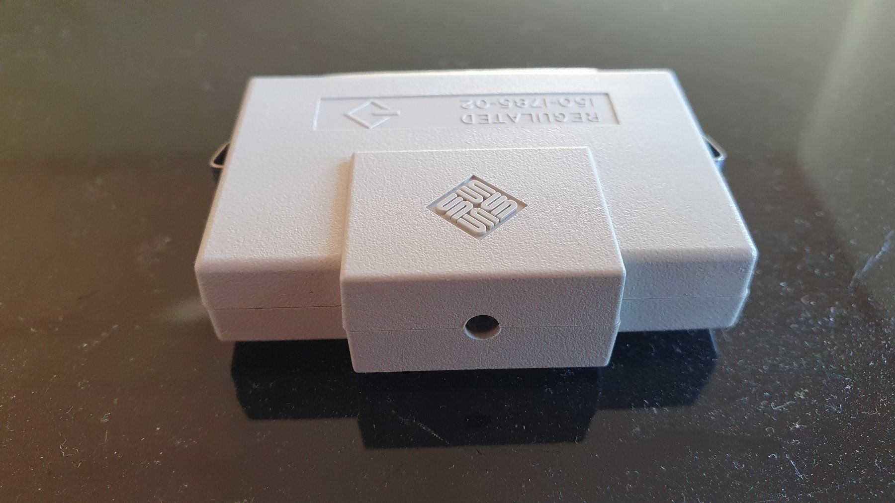 Laufwerke & Adapter: Sun Microsystems 150-1785-02 SCSI Terminator – Gebraucht aus Giswil von online-Brockenhaus 2