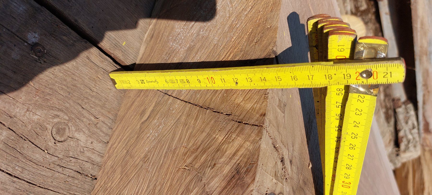 Articoli in legno: Schweizer Nussbaumholz – Difettoso da Giswil venduto da Stocki02 8