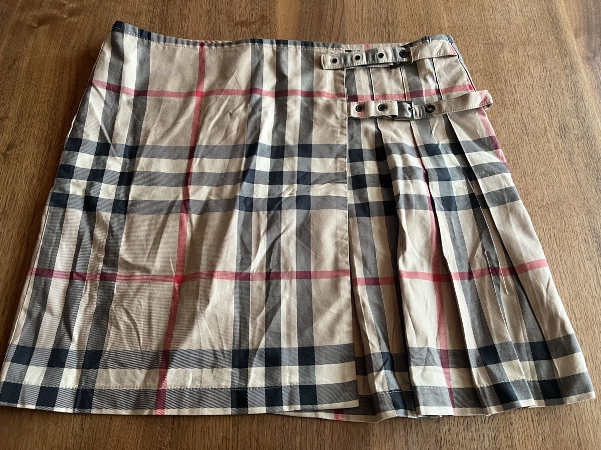 Burberry Jupes: Burberry Jupe Gr L – Neuf avec emballage d'origine à Aarberg par Jakaro 1