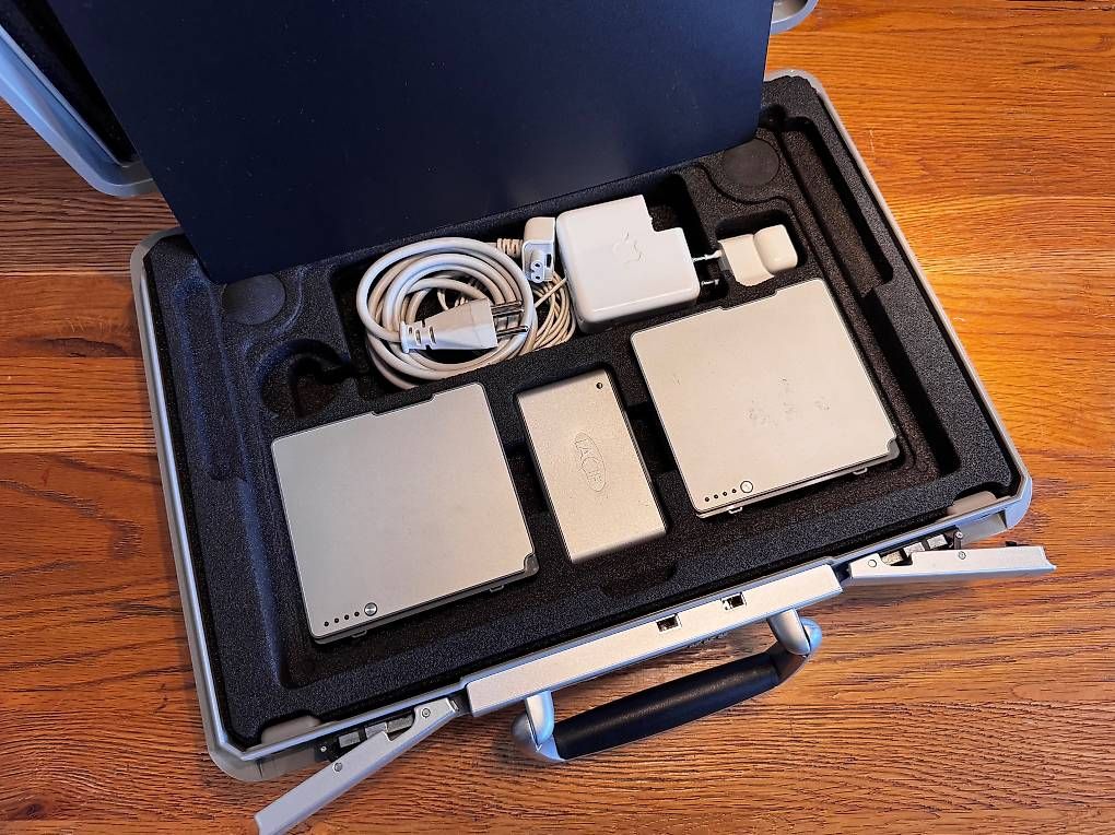 Apple Notebook: 007-Set: PowerBook G4 Titanium 1GHz | SSD | Samsonite – Usato da Neuenhof venduto da m3nin0 2