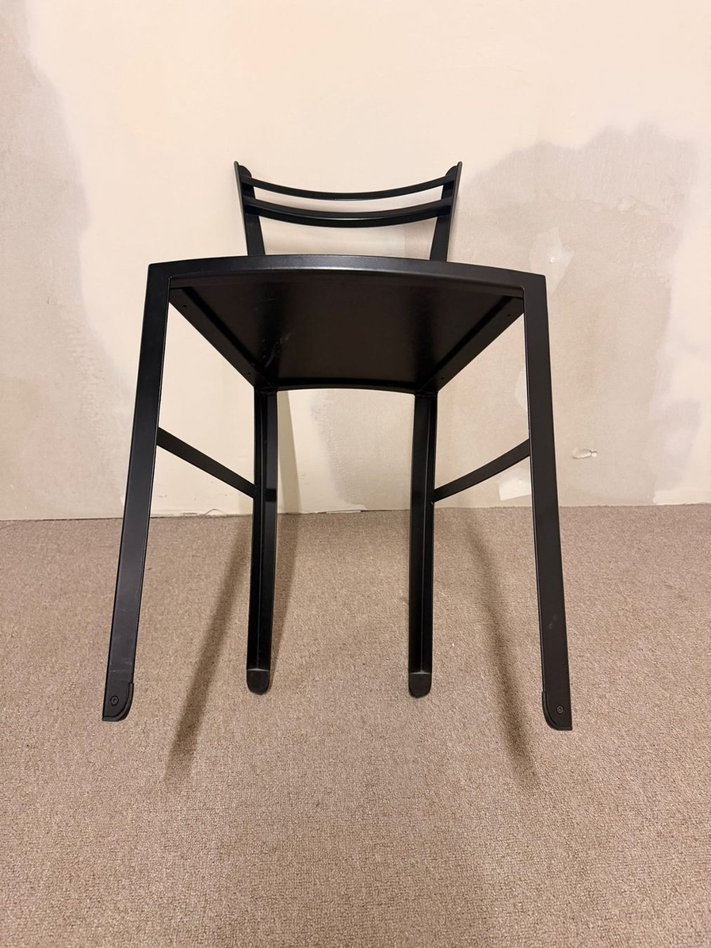 Sedie: Schwarzer Stuhl Metallgestell gepolsterte Sitzfläche – Usato da Rickenbach ZH venduto da Insider-Boerse 1