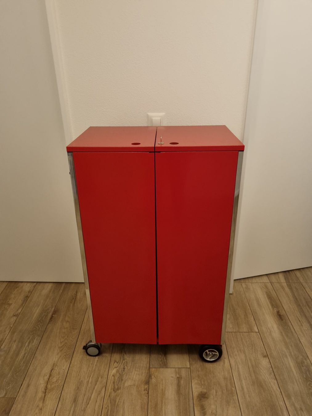 Banconi: Büro Caddy Container mit rollen Abschliessbar – Difettoso da Füllinsdorf venduto da Marlu10