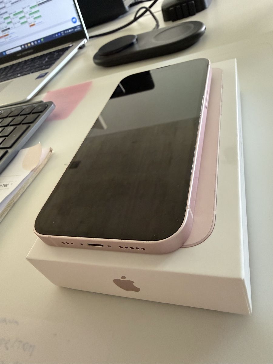 Apple Telefoni cellulari / Smartphones: Apple iPhone 13 Pink with accessories – Usato da Hedingen venduto da luk_d9sh 5