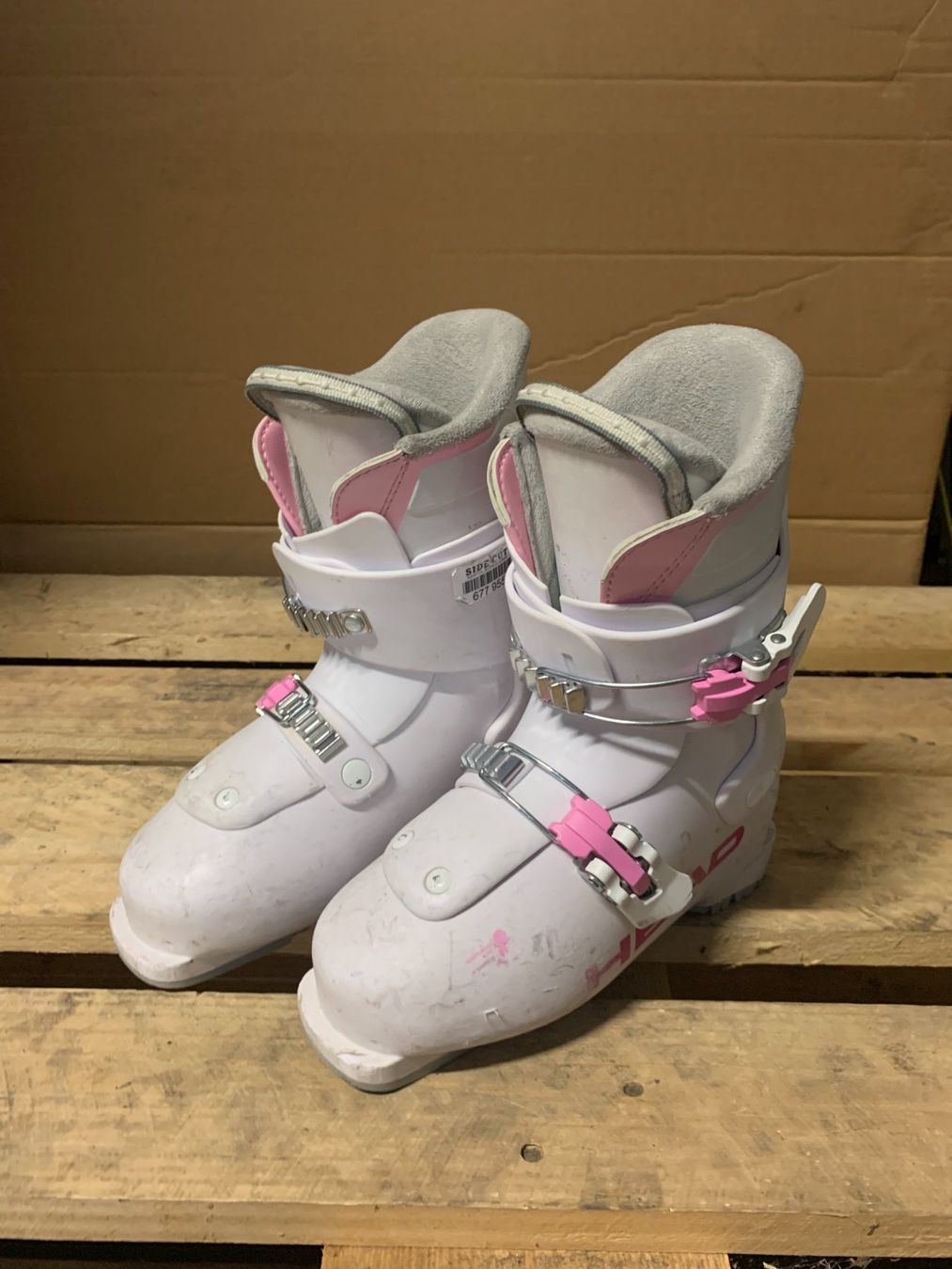 Head Chaussures garçon: Skischuhe, HEAD Z2, Grösse 34 – D'occasion à Schwarzsee par Sidecut