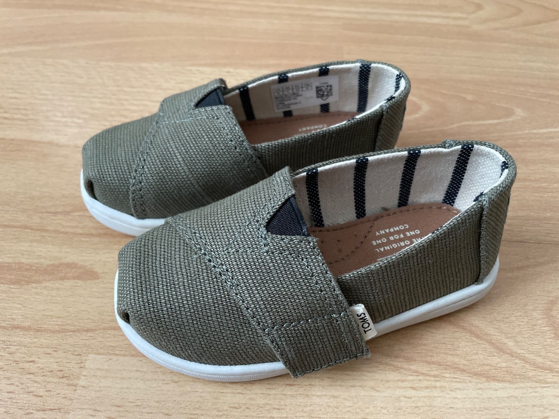 Toms Scarpe per ragazzi: Espadrilles von Toms Gr. 22 NEU – Nuovo (secondo la descrizione) da Waltenschwil venduto da hansnine 1