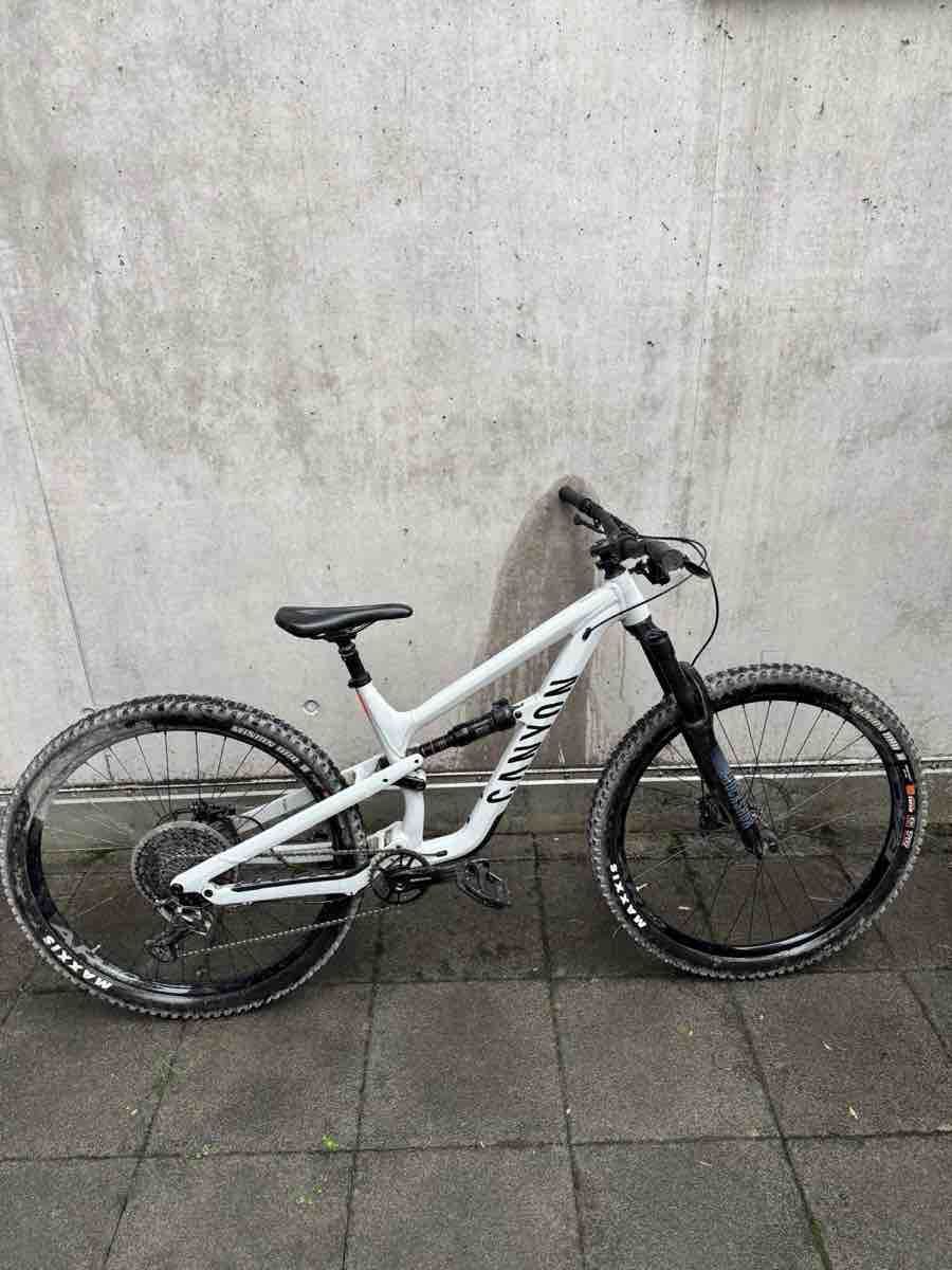 Canyon Biciclette: Canyon Spectral 5 Grösse M – Usato da Zürich venduto da cwaldvogel 8