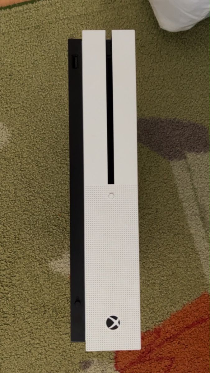 Microsoft Console: Xbox one S – Usato da Cham venduto da saf_qtn7 2