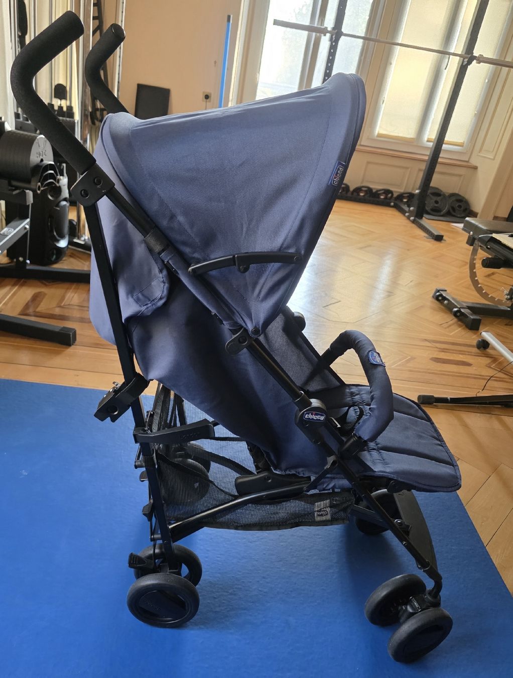 Chicco Carrozzine: Poussette canne Chicco London + accessoires – Usato da Le Locle venduto da Maria.222