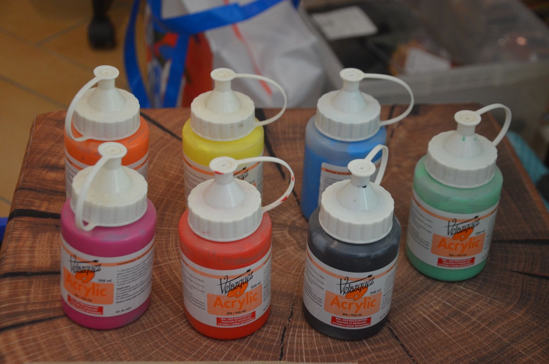 Kits de loisir créatif: 7 ACRYL FARBE – D'occasion à Chiasso par Dolly015