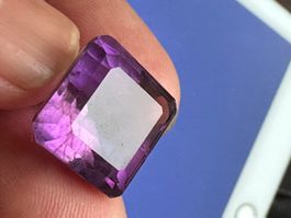 Amethyst, quadratisch facettiert, 20 Karat, 15x15 mm