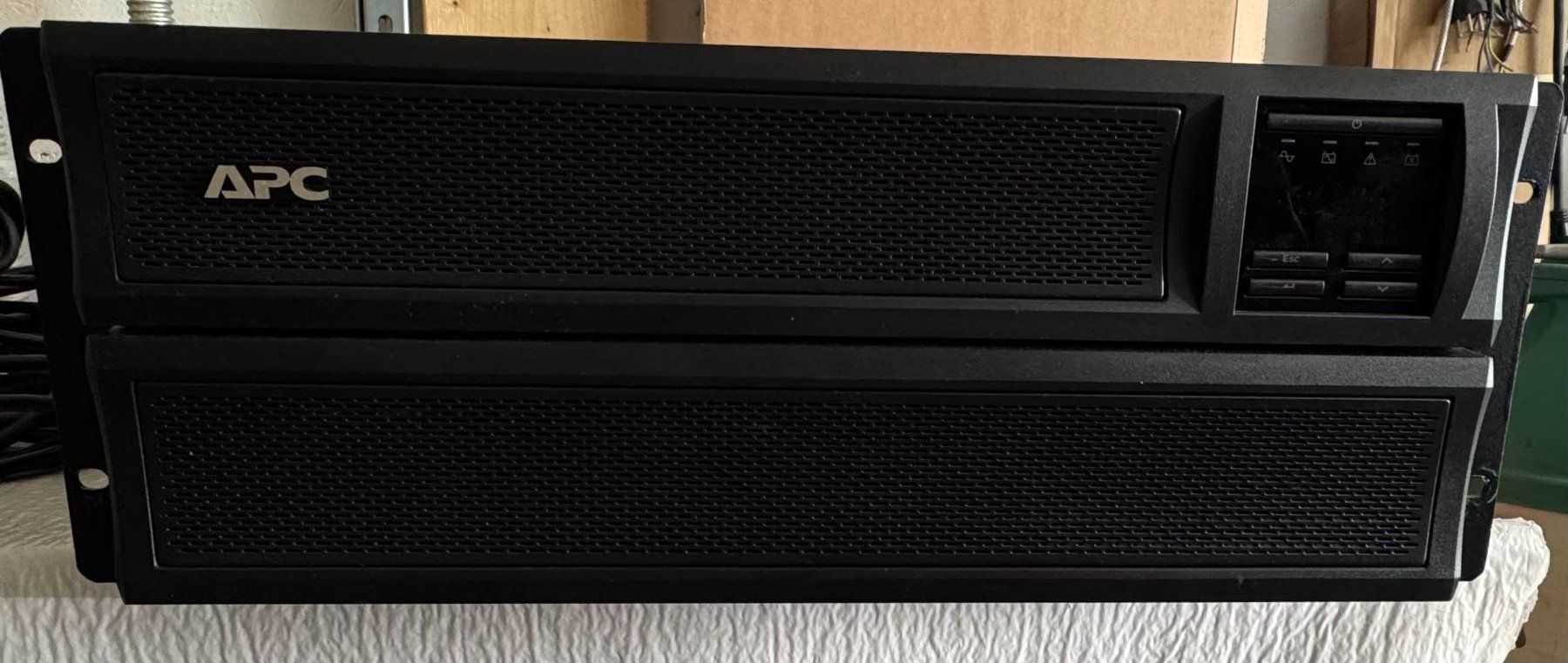 Apc Caricatori & Batterie: APC Smart-UPS X 3000 – Usato da Basel venduto da peterfalk