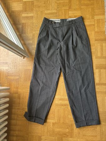  Hose grau Nadelstreifen Grösse s guter Zustand