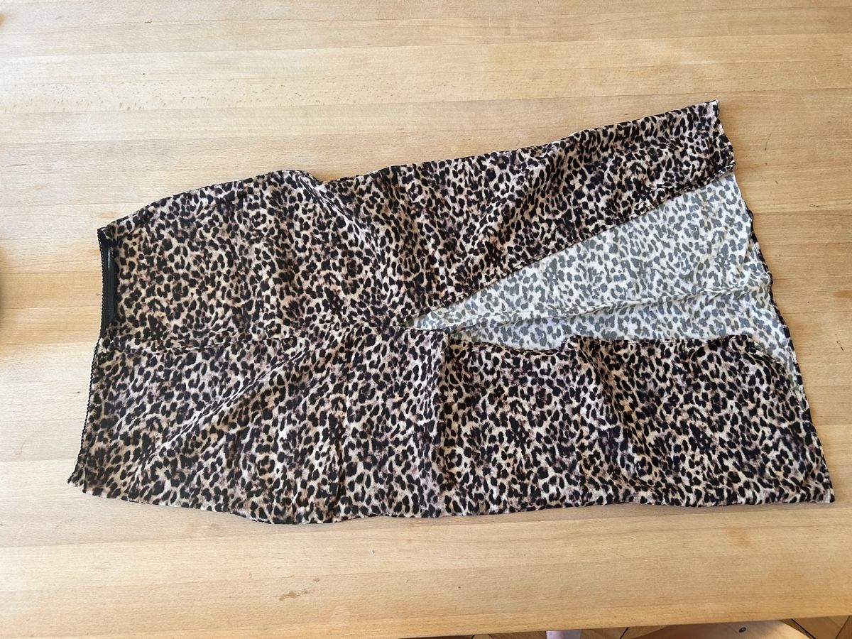 Pull&Bear Gonne: Langer Rock Leoprint – Usato da Bern venduto da liv_w6c6 2