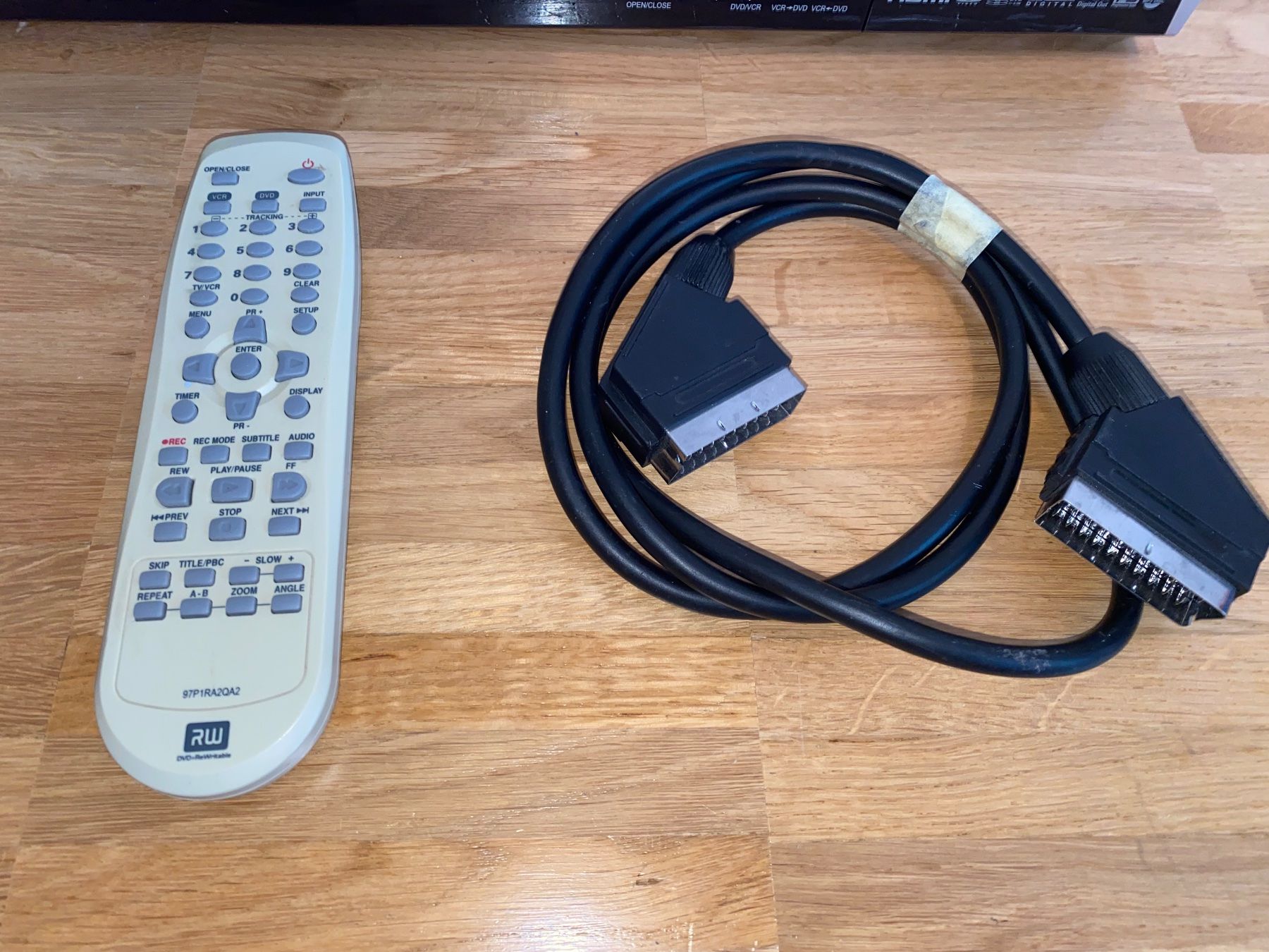 Registratori: VHS / DVD Recorder - Tech Line DVRC 800 – Usato da Rotkreuz venduto da mia_dc2r 1