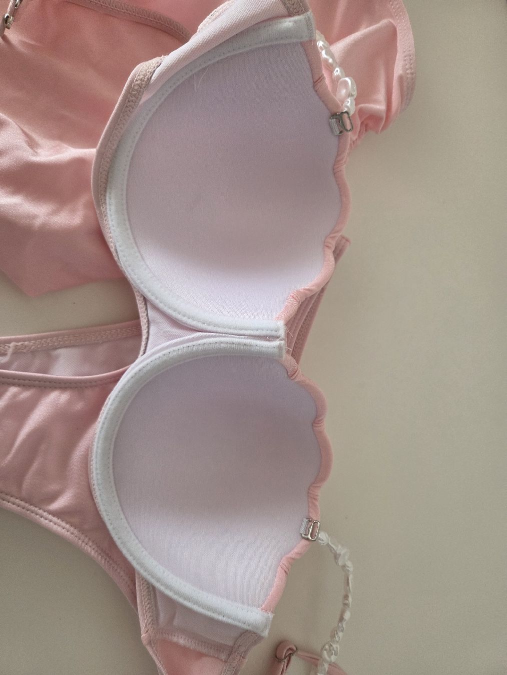 Costumi da bagno & Bikini: Ensemble bikini rose trois pièces (34) neuf – Nuovo (secondo la descrizione) da Delémont venduto da HappyGirl 2
