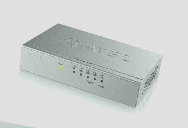 Zyxel Hub & Switch: ZYXEL GS-105Bv3 – Usato da Ottenbach venduto da Budy81