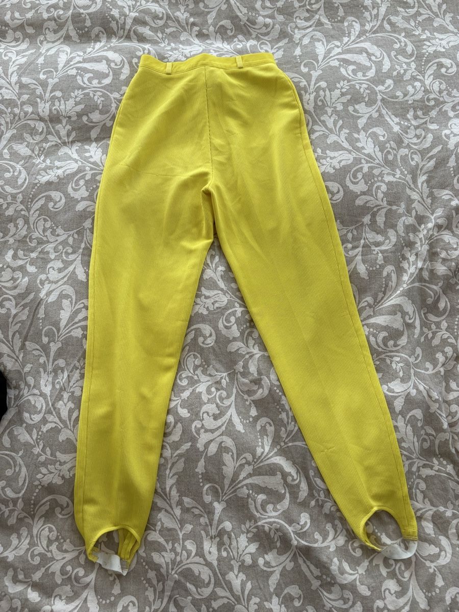 Pantaloni: gelbe hosen Gr. 32 – Usato da Rümlang venduto da euqinom16 3