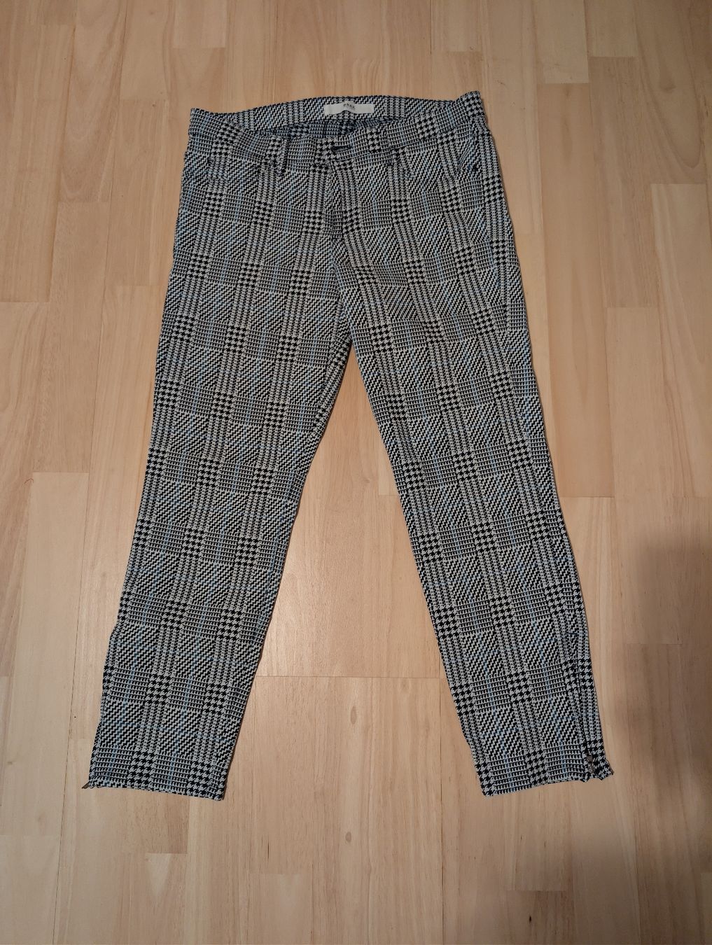 Brax Pantaloni: 3/4 Hose Brax – Usato da Basel venduto da Casamo