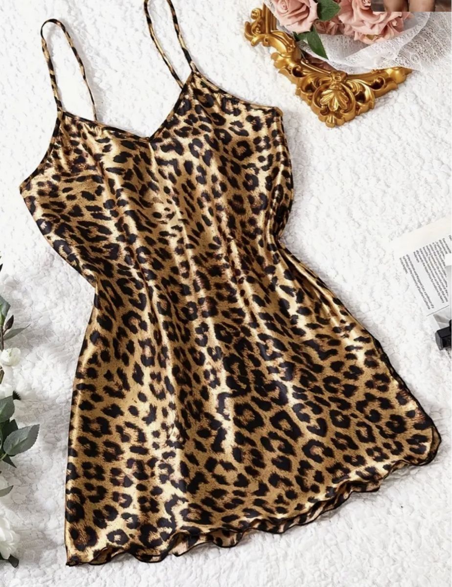 Negligees & Pyjamas: Chic sottoveste di raso- leopardato M/L-glamour e sexy – Neu (gemäss Beschreibung) aus Gordevio von LanaZimm 1