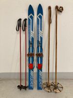 Ski (K 0), Holzski von ca. 1960 mit Stöcken