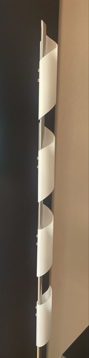 Lampen: Designer Stehlampe – Gebraucht aus Freidorf TG von ibipatria