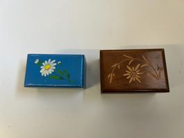 Vintage Holzschatullen, 2 Stück, Handbemalt & Geschnitzt
