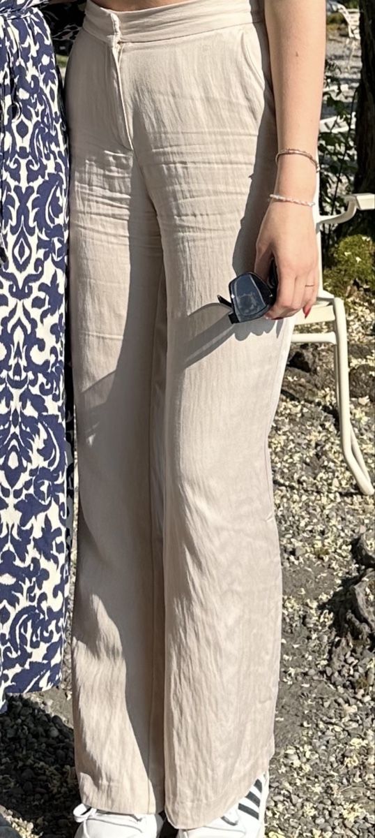 H&M Hosen: H&M Sommer Hose beige Grösse 34  – Gebraucht aus Malters von ann_n9nw 2