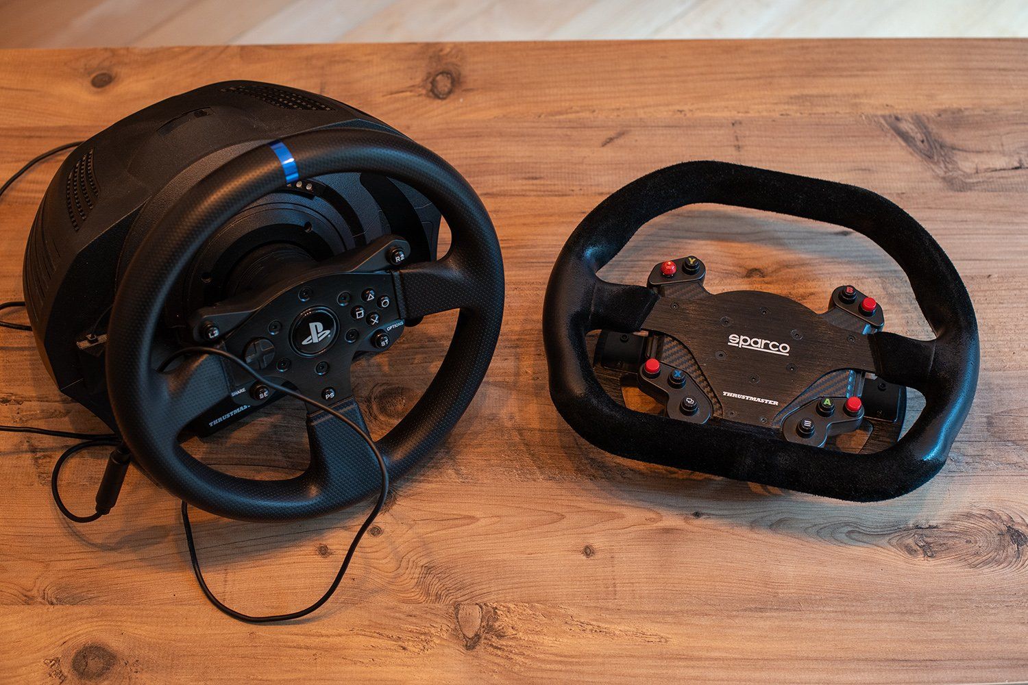 Thrustmaster Controller: Thrustmaster TX Wheelbase mit 2 Lenkräder – Usato da Biel/Bienne venduto da Professor_Hofer