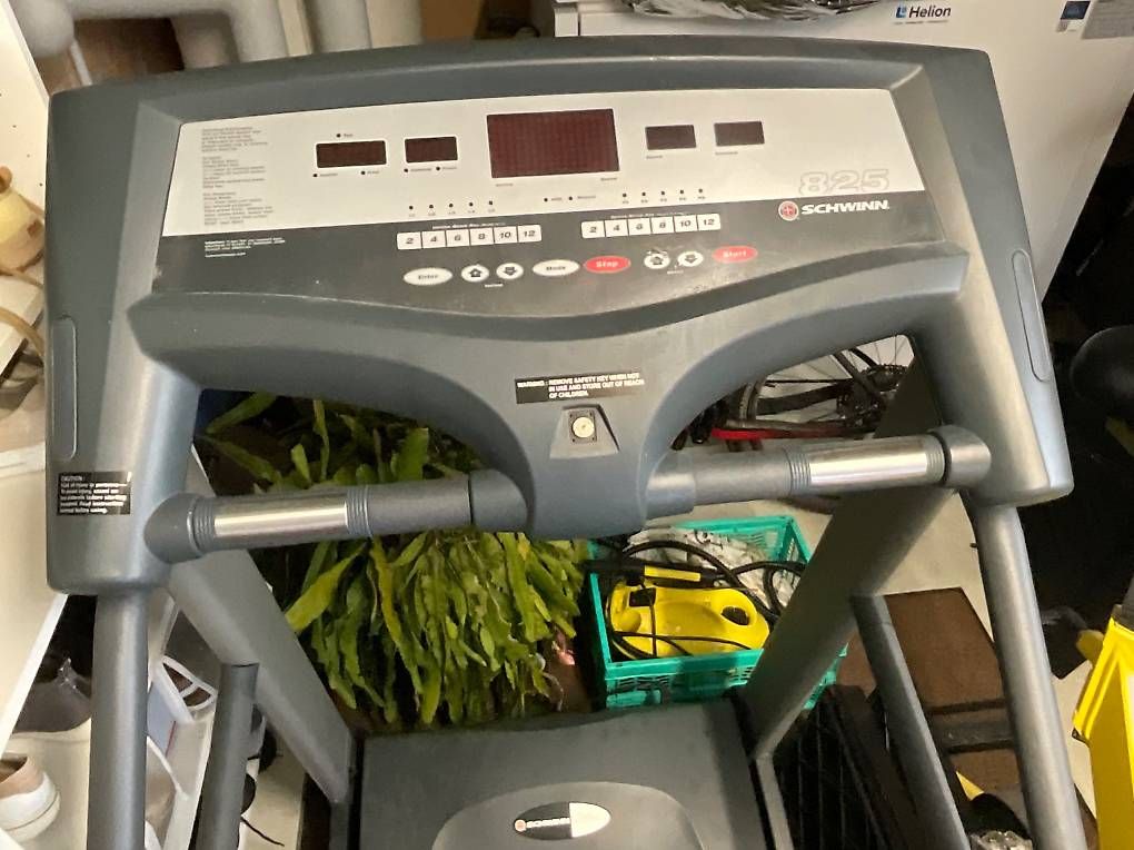 Schwinn Hometrainer: Laufband Schwinn 825 – Gebraucht aus Koppigen von Leodimi 1