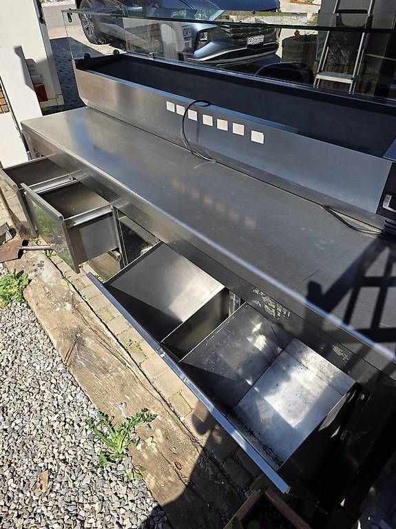 Allestimento di negozi e stand fieristici: Table Inox et Saladette Réfrigérée – Usato da Matran venduto da kam_7k5k 3