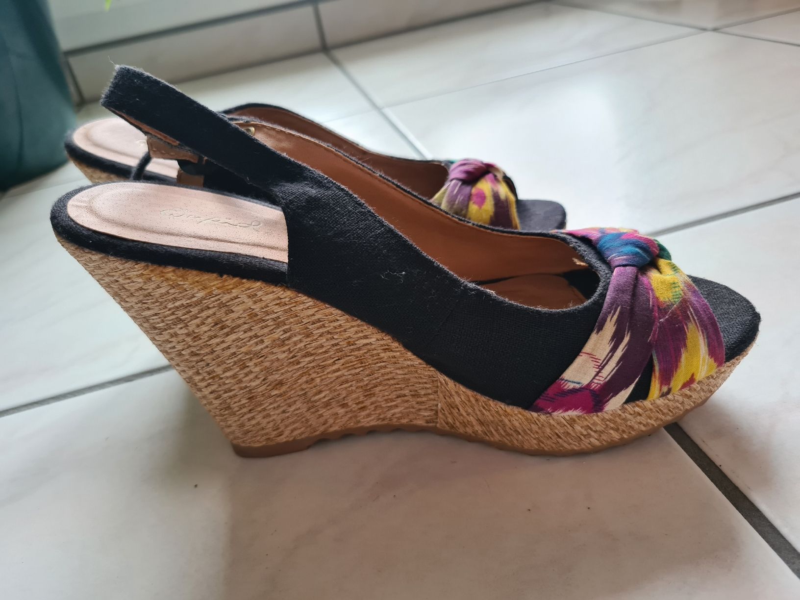 Scarpe da donna: Keilsandaletten Gr. 40 – Usato da Ebikon venduto da Songbird85
