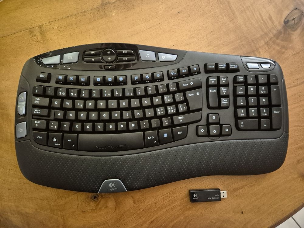 Logitech Wave Cordless Keyboard, Y-RCP140, Top Zustand (Gebraucht) in ...