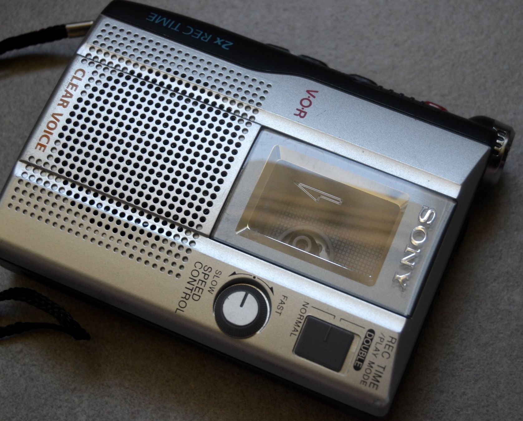 Sony Tragbarer Mediaplayer: Sony TCM-200DV Walkman – Gebraucht aus Collonges von arashee 1