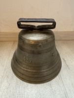 Ancienne cloche en bronze – Décoration alpine authentique