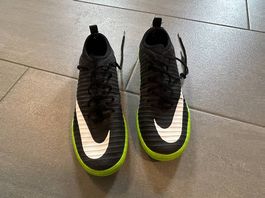 Nike Hallenschuhe Gr. 41