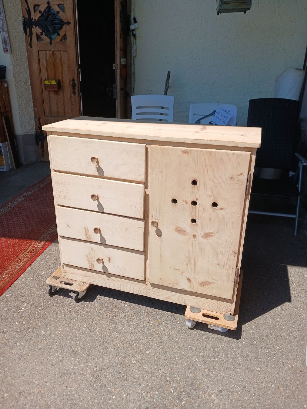 Commodes: Tannenholz Anrichte  – D'occasion à Hagenbuch ZH par bromaer 1