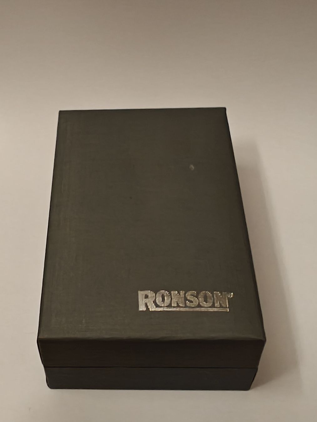 Ronson Accendini: Ronson, Feuerzeug – Nuovo (secondo la descrizione) da Stäfa venduto da Nimbin03 1