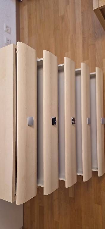 Cassettiere: Commode 5 tiroirs en bois clair  design arrondi – Usato da Yvonand venduto da que_zp8s 2