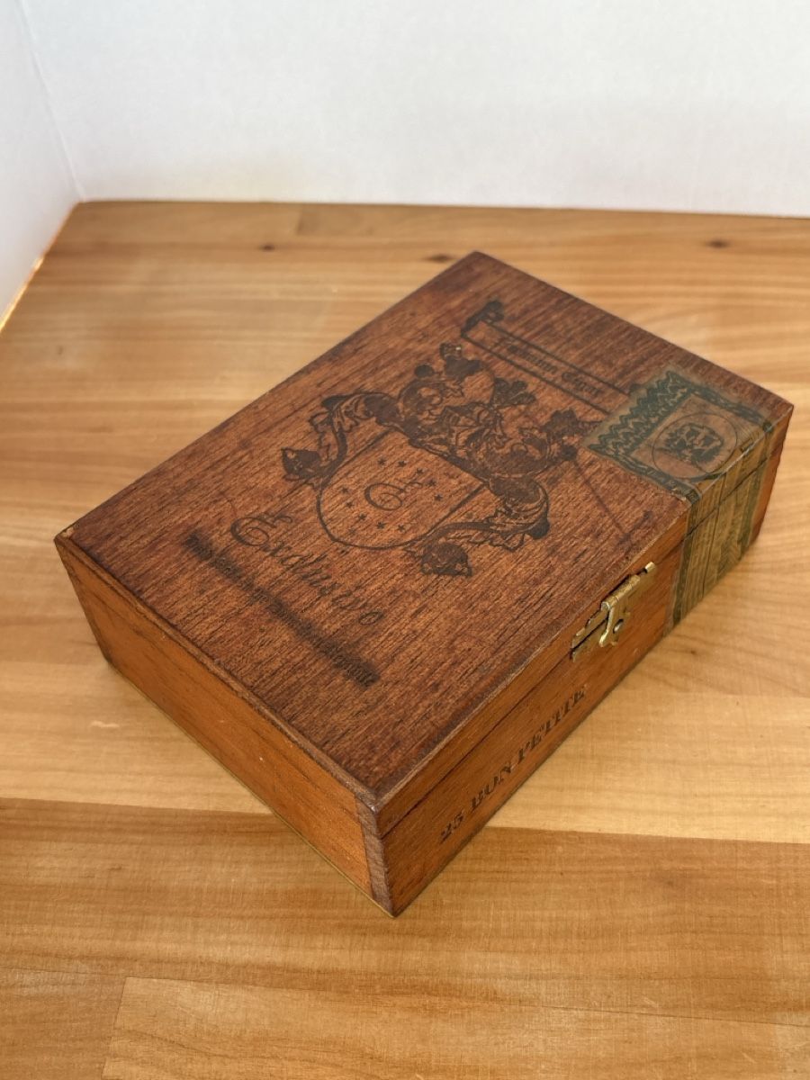 Altro in Decorazioni & Accessori: Holzdose Cigar – Usato da Rümlang venduto da euqinom16