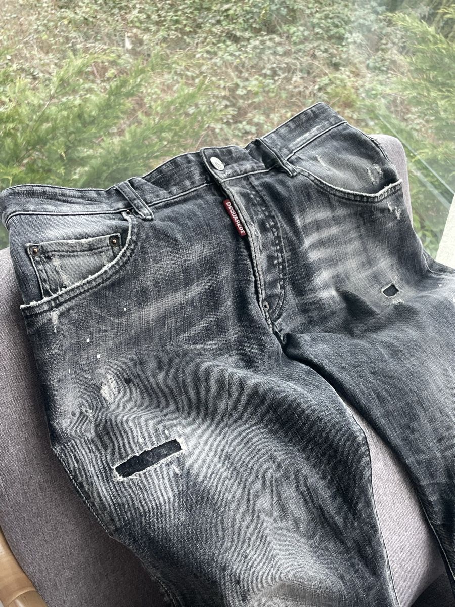 Dsquared2 Jeans: Jeans DSQUARED2 taille 48 – Usato da Avenches venduto da Stf_b78g 1