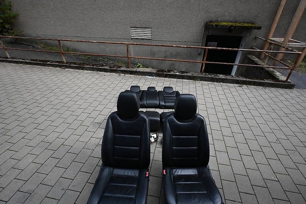 Porsche Tutti pezzi di ricambio auto: Sitze Porsche Cayenne – Usato da Frick venduto da sandro_martin 1
