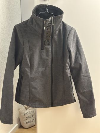 Bench. Jacke, Softshell, S/36 Grau, Daumenlöcher, Gr. S